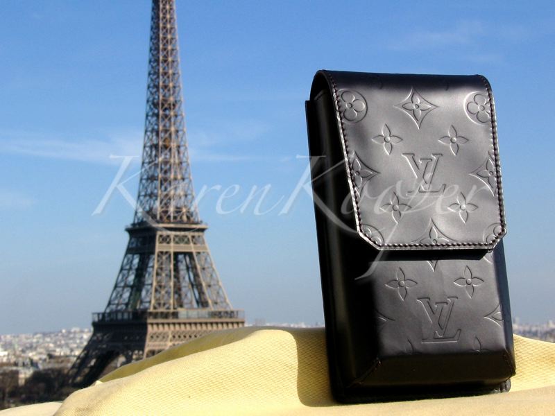 Louis Vuitton Monogram Glac&eacute; Ray